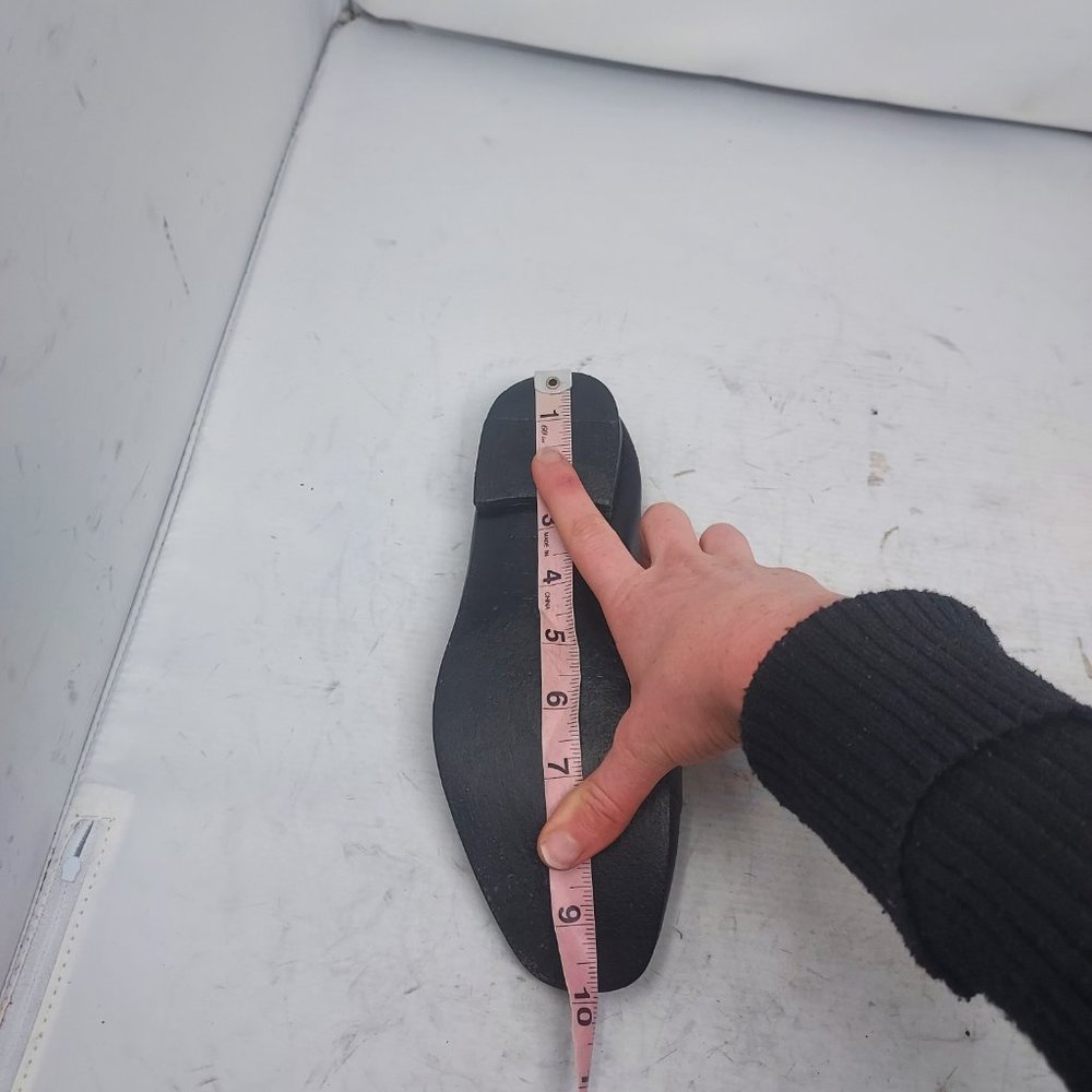 Louis Vuitton Black Gold Chain Loafer - Picture 6 of 12